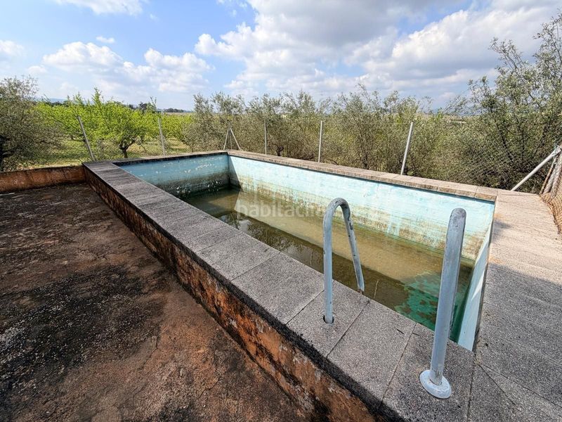 Foto fd828444-72f2-4d31-bf53-e1f6a70d1412. Casa amb piscina a Albaida