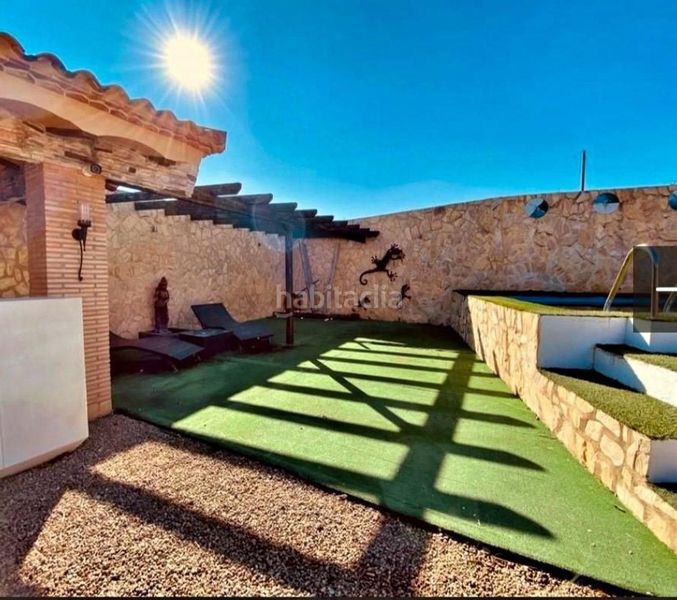 Foto fead0f9a-2d1d-497d-bb8b-cd819ab8d11e. Xalet amb aparcament piscina a Albaida