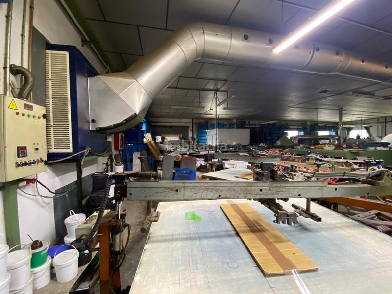 Foto dbce5029-d9df-47d2-a743-ec2371badd9c. Nau industrial a Agullent