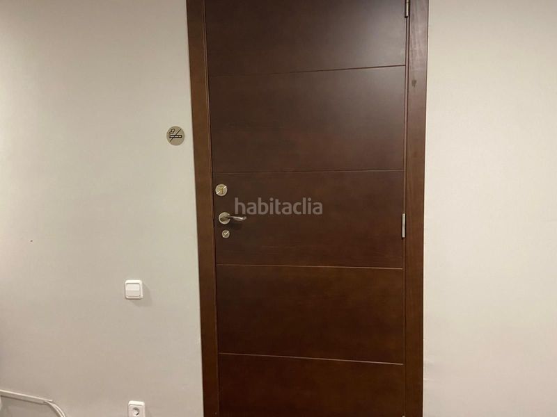 Foto b5b03670-ebff-40ba-b064-fd7cf27e87a4. Oficina a Albaida