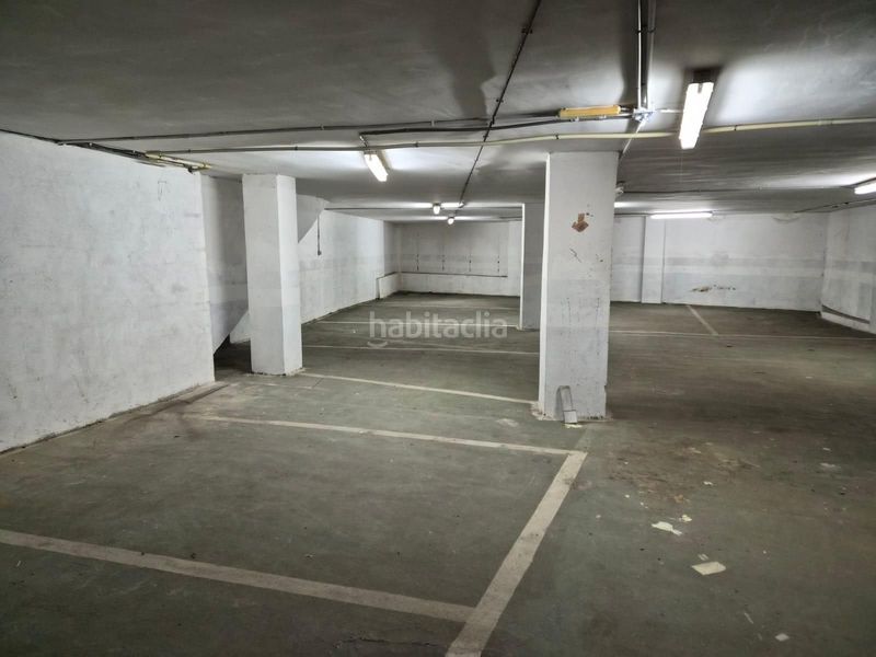 Foto aed5af7a-c812-4c73-89f9-20b6c1f1cf11. Aparcament cotxe a Albaida