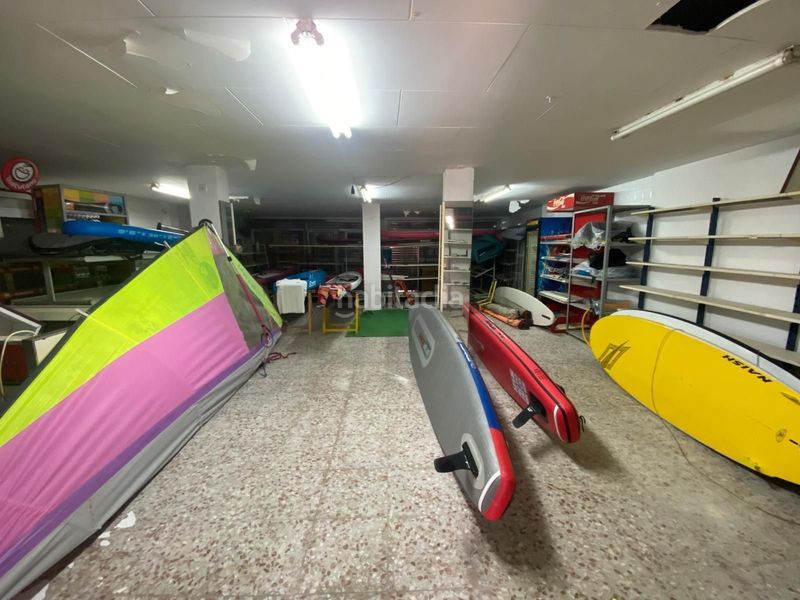 Foto f6767ff5-c998-482d-a08f-dbc93f918fda. Local comercial a Miramar