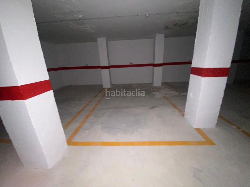 Foto e2fa93f7-4638-466d-8e84-4859bcd2495b. Aparcament cotxe a Albaida