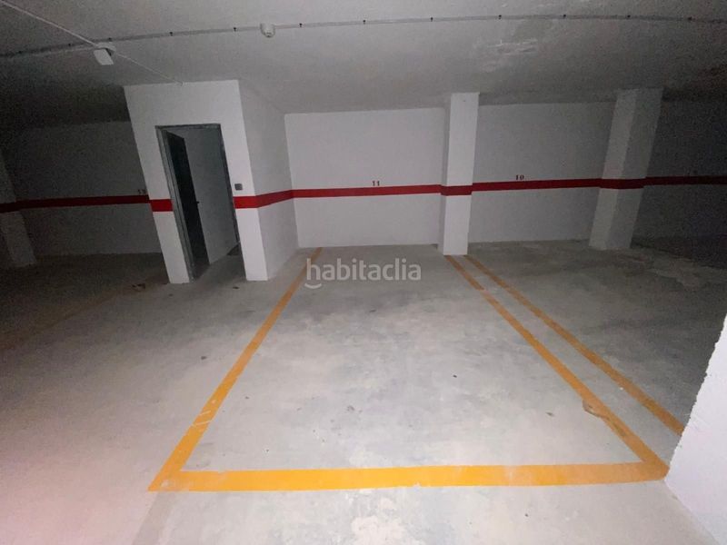 Foto ed05da9a-aede-4f4e-a0e5-795d58ce97cc. Aparcament cotxe a Albaida