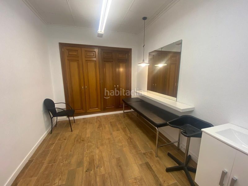 Foto 48440b3f-50b0-45ad-834d-fcc57aa15d7e. Lloguer local comercial a Albaida