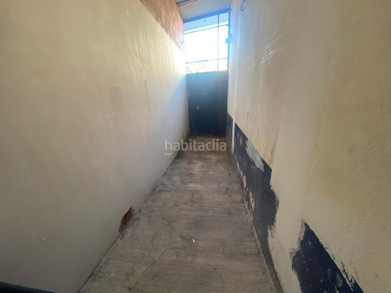 Foto ed9f7a0b-b16f-4b5e-99e8-891f624a36e4. Lloguer local comercial a Albaida