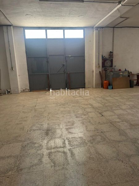 Foto 3ff2c6b7-735c-48ac-a24b-fc21d79aa90d. Nau industrial a Albaida