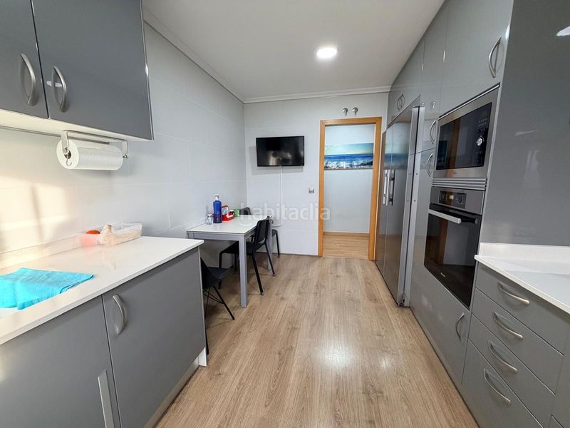 Foto 150a8d9b-a416-4992-b576-9f55579906e2. Casa adossada amb aparcament a Albaida
