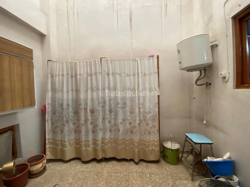 Foto c87a617d-12ae-4c25-8ebc-578835df0bbd. Casa amb aparcament a Loja