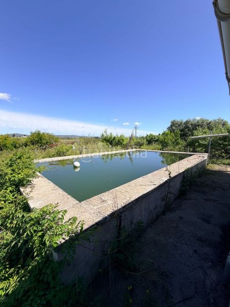 Foto a7a1d5b7-b1b9-4285-8813-e73a79f3b471. Masia amb aparcament piscina a Albaida