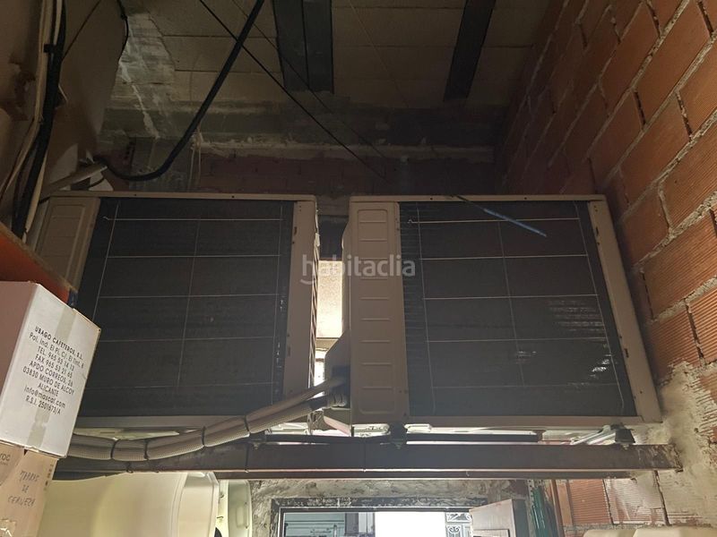 Foto 7f0089a3-2122-4019-8559-6b87e51d7fa1. Local comercial a Eixample Alcoi