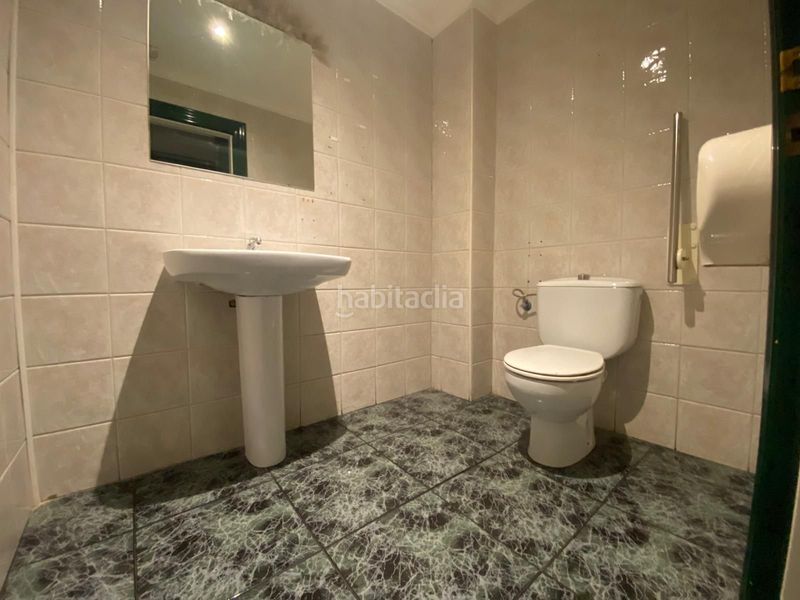 Foto 83aaaa6a-f6bb-43e9-81c8-94ddacc5b1fe. Local comercial a Eixample Alcoi