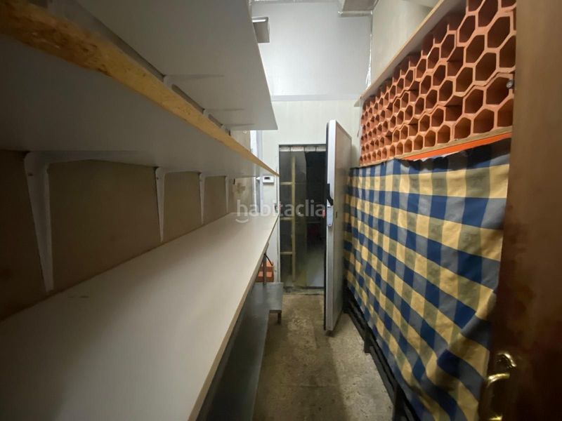 Foto fa3e2060-6729-404f-91d2-60a2cb83d912. Local comercial a Eixample Alcoi