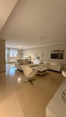 Location Appartement à Loja. Alquiler piso amoblado en albaidavalencia