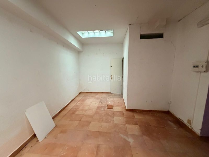 Foto a7b4332c-a2b6-4e5e-a7f2-1c85b2971420. Lloguer local comercial a Loja