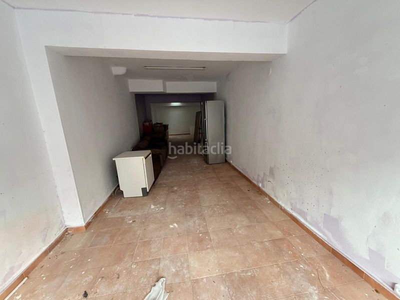 Foto f7477a7f-20b5-4d8e-a822-ef4fe7cf7870. Lloguer local comercial a Loja