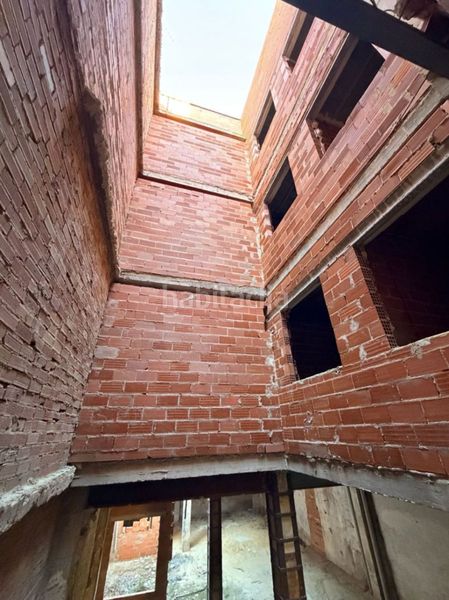 Foto 6b4a255f-a254-4e06-9b32-f4acd0a84a32. Edifici a Loja