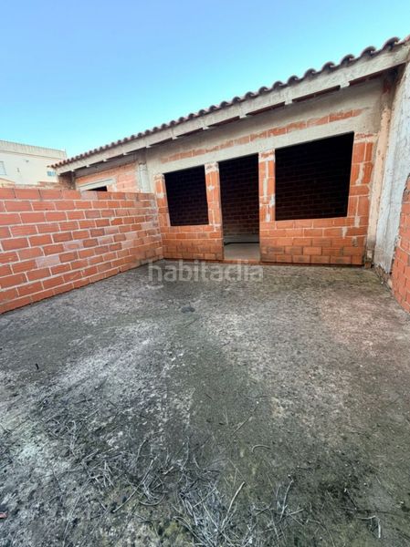 Foto cc959378-2e4b-446f-85b9-c9eebbbdd543. Edifici a Loja