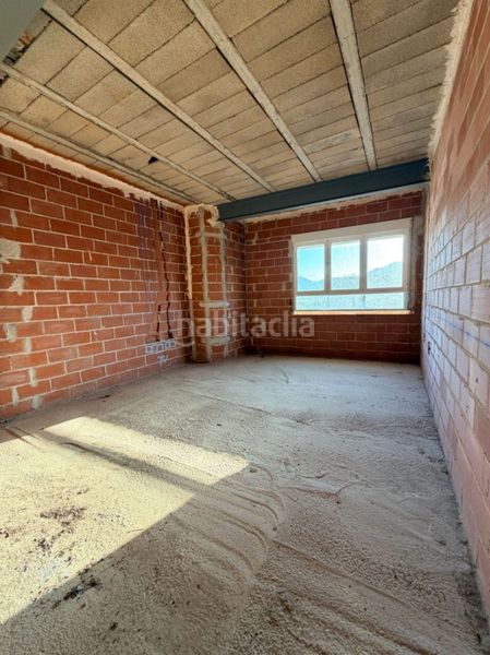 Foto f86a2ccb-bf46-4ce5-8481-56c03e7bc70a. Edifici a Loja