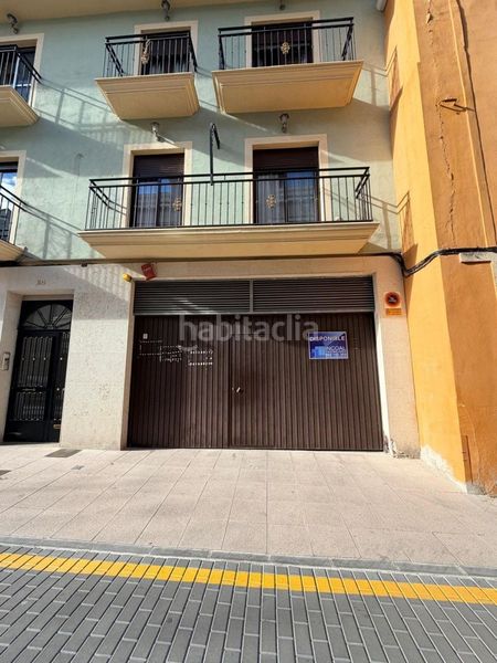Foto 9c6ab0ad-ac0c-46c9-954a-b826a9788593. Lloguer aparcament cotxe a Loja