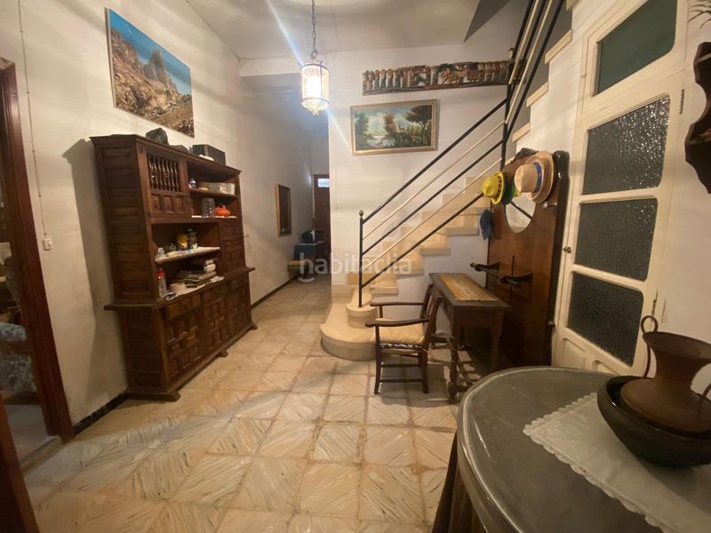 Foto dd700733-f5b6-43dd-bdff-b9e5467dfdc4. Casa adossada a Bèlgida