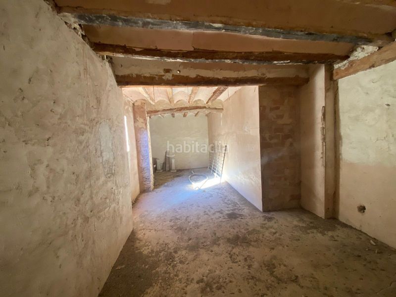 Foto dfea927b-2d82-4e6e-a8ec-12301f77b1b3. Casa adossada a Bèlgida