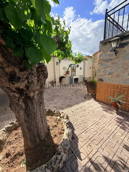 Foto a4bd0dc6-68bb-4308-b884-7f097fd1459a. Xalet amb aparcament piscina a Albaida