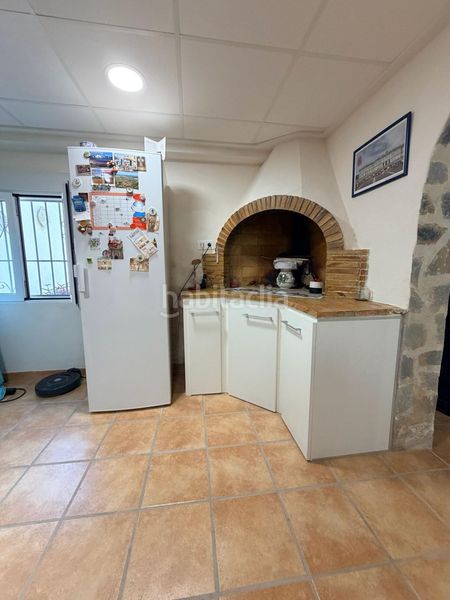 Foto a9c21746-d337-41ff-b14b-0a334e62ae2b. Xalet amb aparcament piscina a Albaida