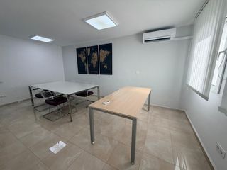Office space in Centro. Venta entresuelo en ontinyentvalencia