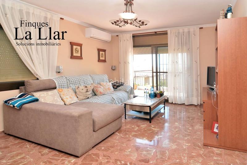 Foto 67b099a9-9100-4db3-9cbe-70a669b191f5. Casa  4 vientos en venta en Torrent Ballester Viladecans