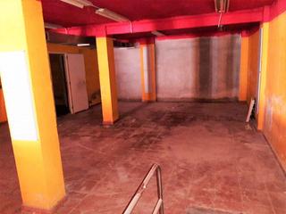 Lloguer Local Comercial a Diagonal-Colomeres. Local en alquiler