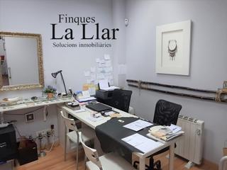 Rent Business premise in Centre-Estació. Local en alquiler