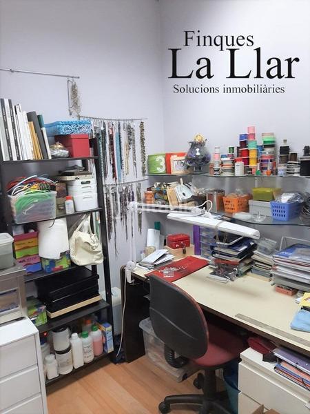 Foto 498571b8-ae9d-49b3-8539-66980ad58b68. Location local commercial dans Centre-Estació Gavà