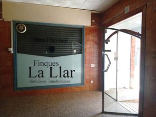 Rent Business premise in Centre-Estació. Local en alquiler