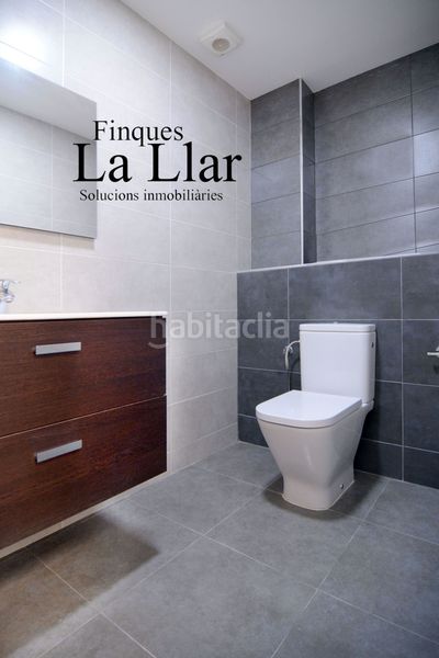 Foto b989c3fe-2db5-44c7-89f4-0a3d611bf7d4. Oficina a Sagrada Família Barcelona