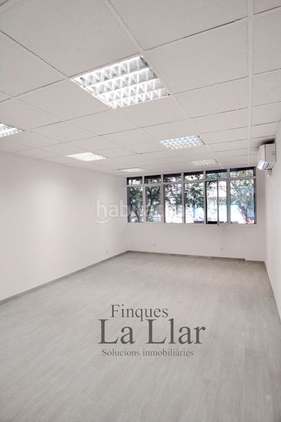 Foto bff1ff2a-d699-4759-ae62-263269828772. Oficina a Sagrada Família Barcelona