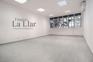 Local Comercial  De los castillejos. Local en barcelona