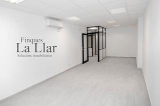 Local commercial  De los castillejos. Local en barcelona