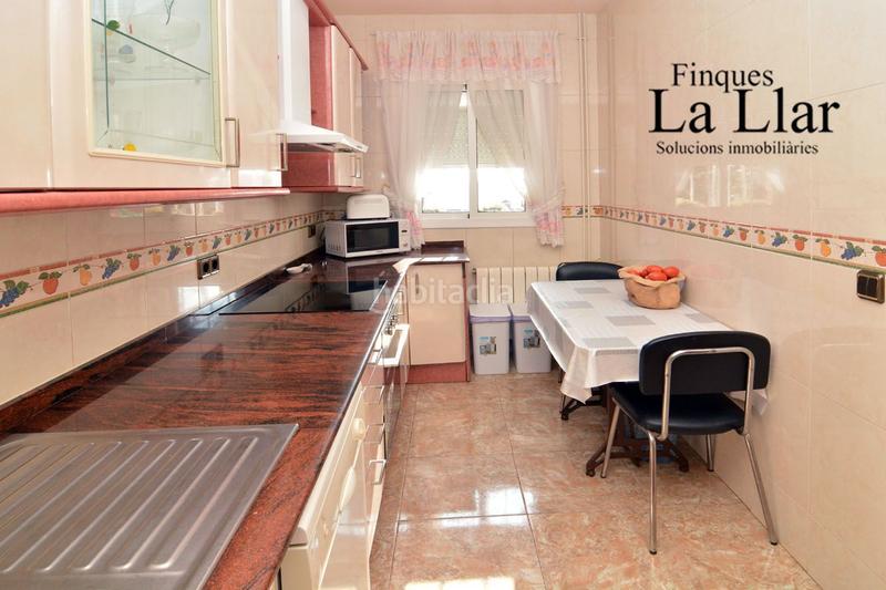 Foto 0c1e3d06-1149-48c5-ba38-ad76c4cd164a. Maison jumelée avec chauffage dans Sant Vicenç dels Horts