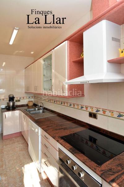 Foto 6ad6cccd-c978-4af6-8ecf-8fc57c6516f6. Maison jumelée avec chauffage dans Sant Vicenç dels Horts