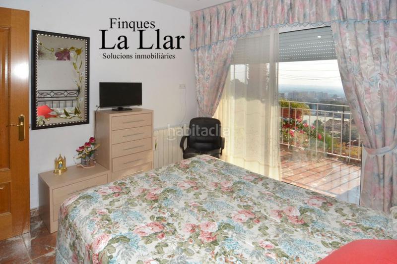 Foto f566f00f-1991-4e33-9c71-74da0b871967. Maison jumelée avec chauffage dans Sant Vicenç dels Horts