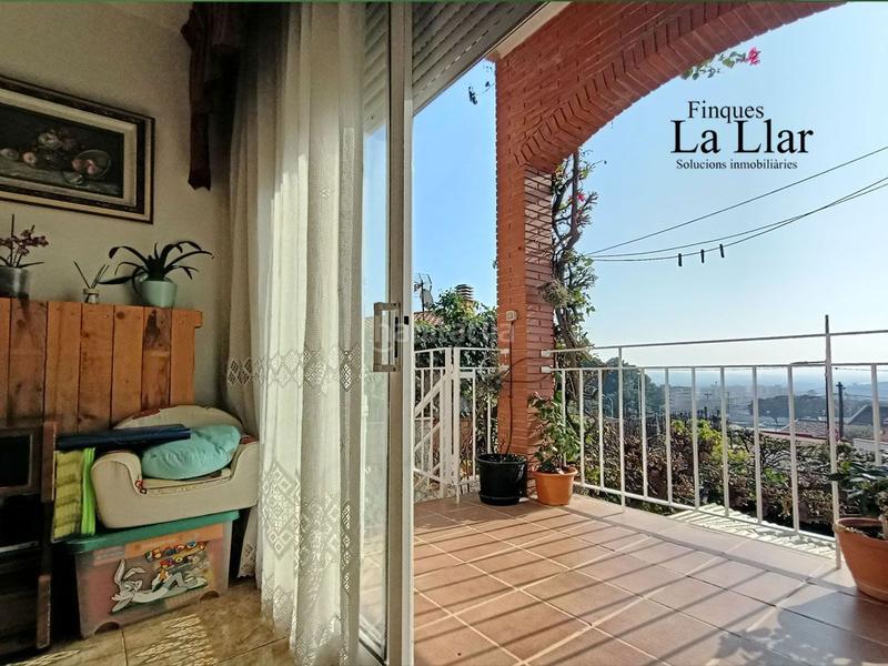 Foto f56b1153-510f-423c-bff7-671c13e0432e. Maison jumelée avec chauffage dans Sant Vicenç dels Horts