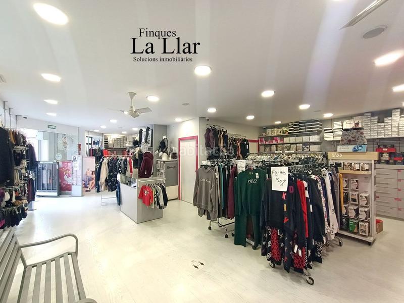 Foto dbd29e03-4790-4981-8596-9e0f04304329. Pas-de-porte local commercial dans Centre-Estació Gavà