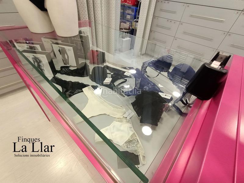 Foto e17552ea-df02-445f-874b-2da1e019a477. Pas-de-porte local commercial dans Centre-Estació Gavà