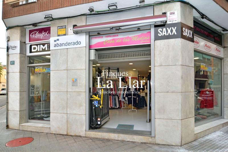 Foto 66a3c50b-ab50-4e88-8830-741d3a2be674. Transfer business premise in Centre-Estació Gavà