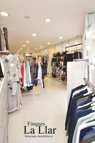 Foto ad53b5af-be01-4e29-8ba8-06289805e01f. Trapasso locale commerciale in Centre-Estació Gavà