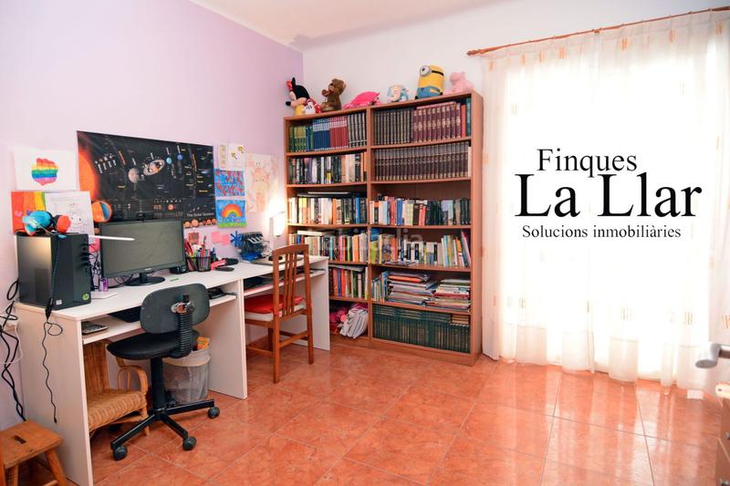 Foto 06c0522c-45b0-46df-8b76-b863645a02cd. Casa in carretera de begues 48 in Bruguers Gavà