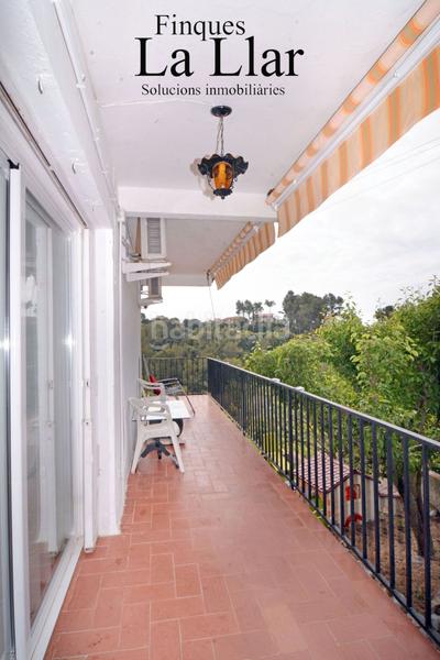 Foto 29688e4e-94b1-45df-b998-7364cb715e89. Casa in carretera de begues 48 in Bruguers Gavà