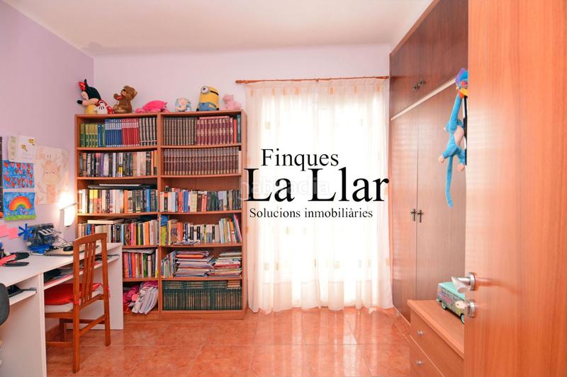 Foto 7c47dd3a-77ba-4780-b090-d24d0cf572e0. Casa in carretera de begues 48 in Bruguers Gavà