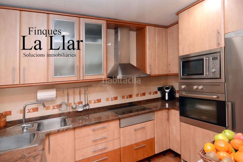 Foto 7fd2dcf0-f29f-4509-a08c-05e24aeff8c4. Casa in carretera de begues 48 in Bruguers Gavà